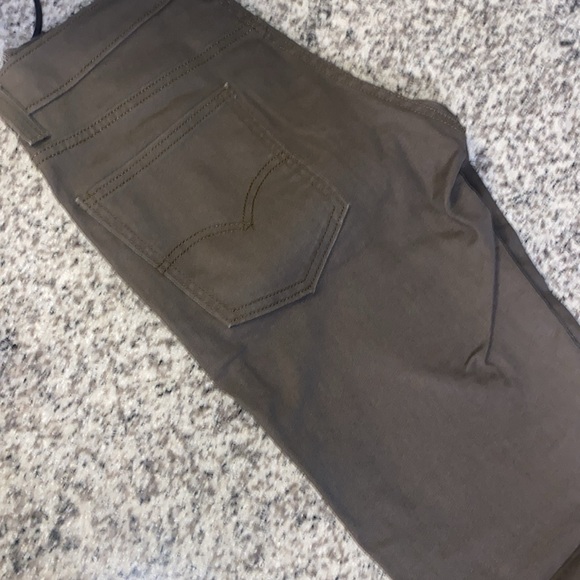 Olive green Levi's men's jeans - Picture 3 of 4